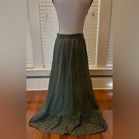 Charlotte Russe Olive Green Maxi Skirt - Picture 3 of 7